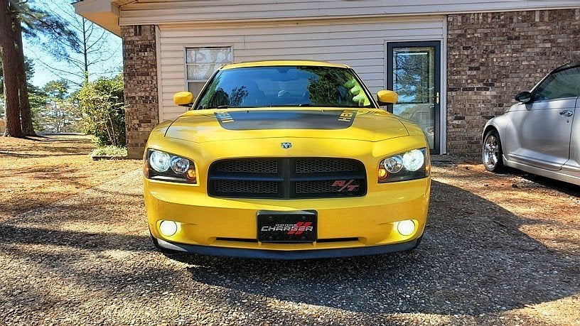 Crazy Headlights On 2006 Dodge Charger